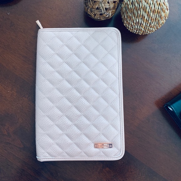 ๐Sephora๐ brush keeper/travel case